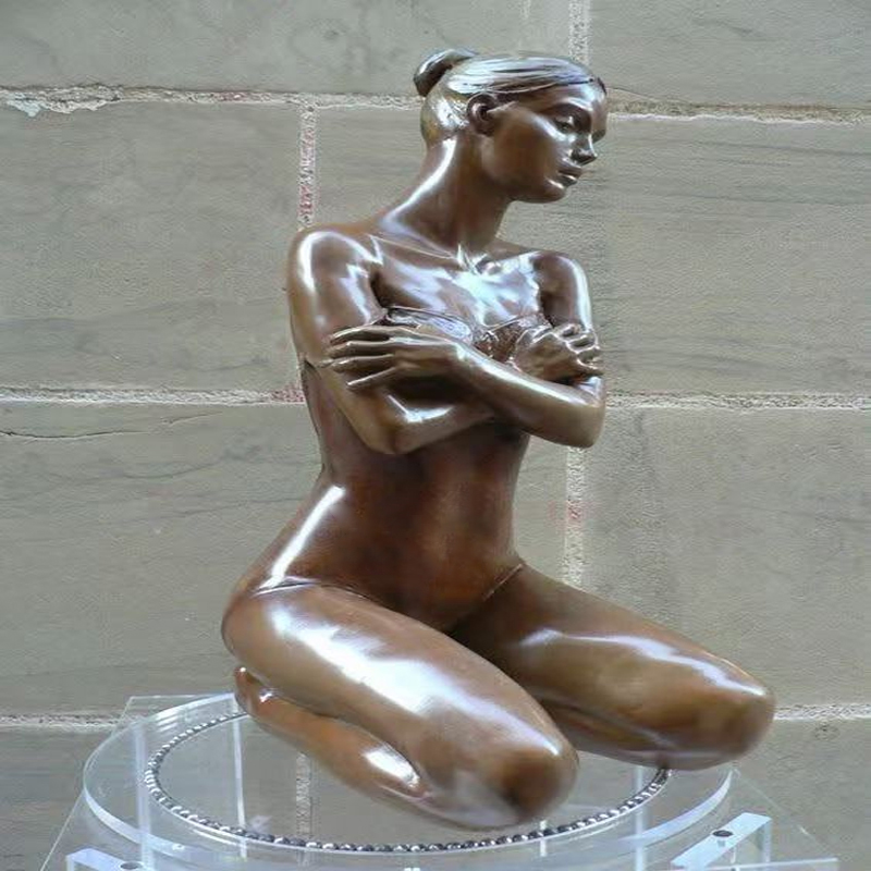 Escultura de Nu Feminino em Bronze – Decoração de Jardim