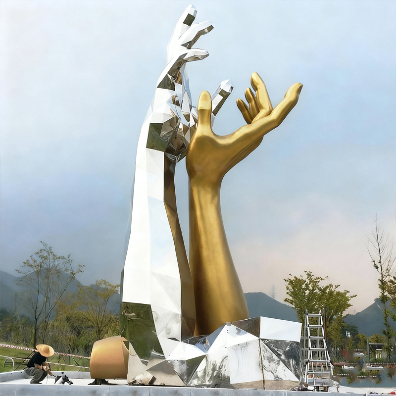 Escultura de arte abstrata em aço inoxidável ao ar livre