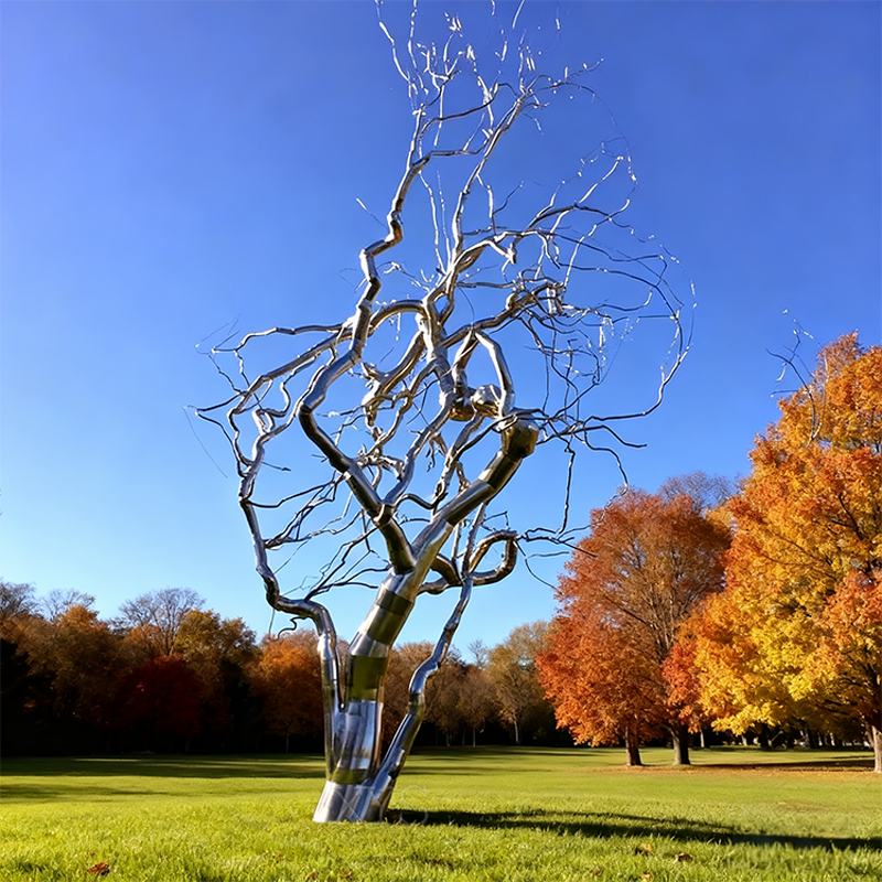 Escultura de árvore nua com espelho de galhos de prata