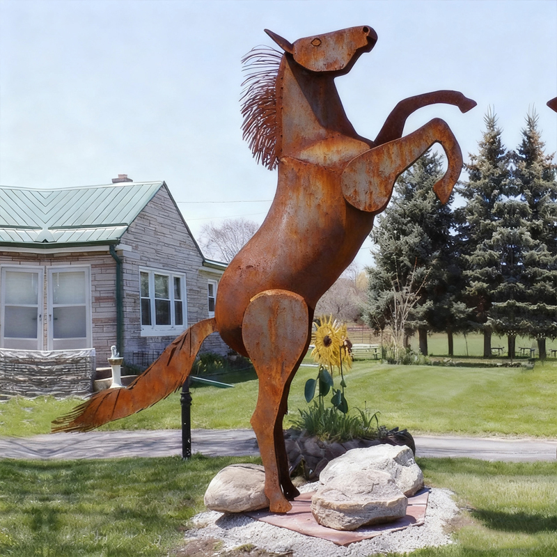Escultura em aço Corten: arte em aço resistente com duração de mais de 50 anos
